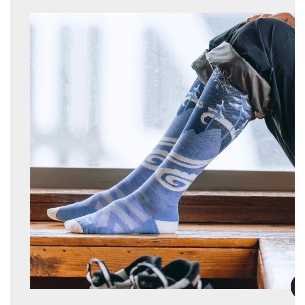 Darn Tough Swirlwind Over-the-Calf Lightweight Ski Snowboard Socks Blue M Unisex